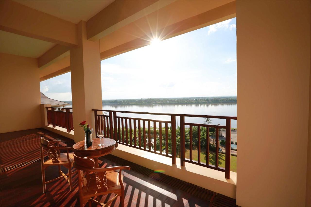 Landmark Mekong Riverside Hotel Vientiane Exterior photo